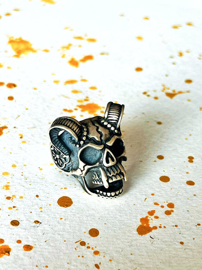 Demon skull ring - MetalForgeJewelry