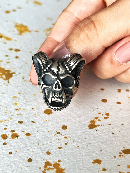 Demon skull ring - MetalForgeJewelry